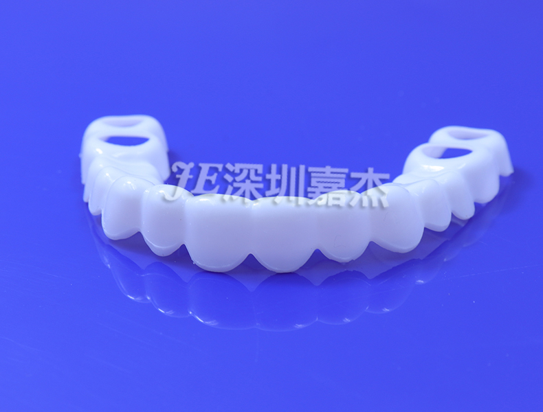 硅膠牙套有哪些優(yōu)點(diǎn)和危害呢？